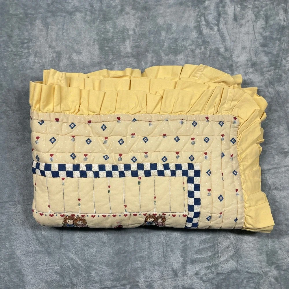 Vintage Raggedy Ann Andy Baby Quilt Kids Yellow Ruffled Applique 43